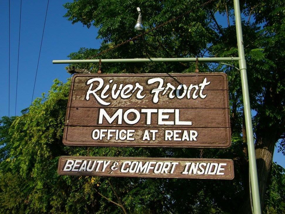 River Front Motel Bandera Exteriér fotografie